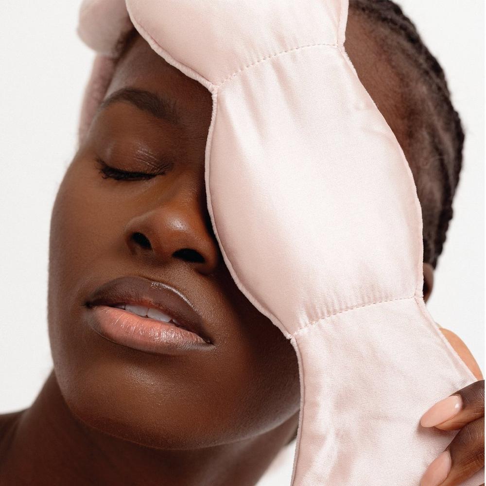 The Silk Weighted Blanket For Your Eyes