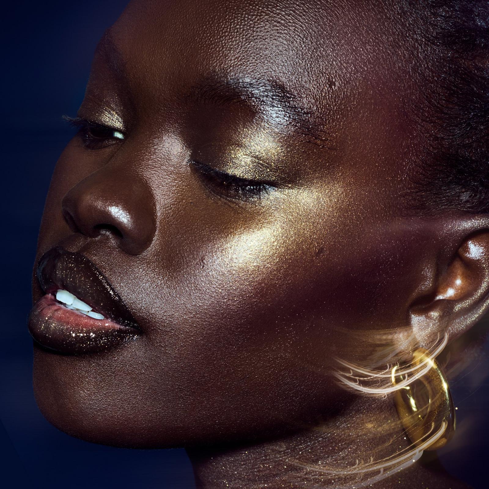 Diamond Bomb All-Over Diamond Veil - TROPHY WIFE