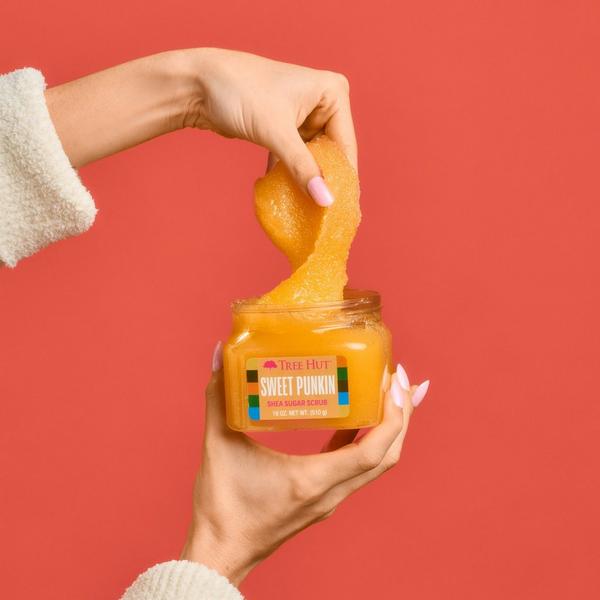 Tree Hut Sweet Punkin Shea Sugar Scrub #4