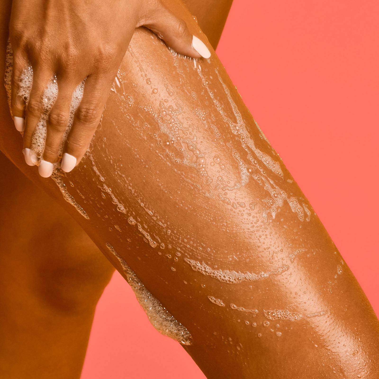 Scare Glow Foaming Gel Body Wash
