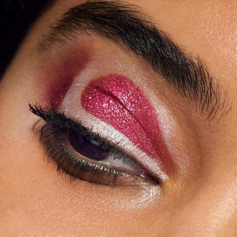 MAC - Fuschia Fantasy Dazzleshadow Liquid Eyeshadow | Ulta Beauty