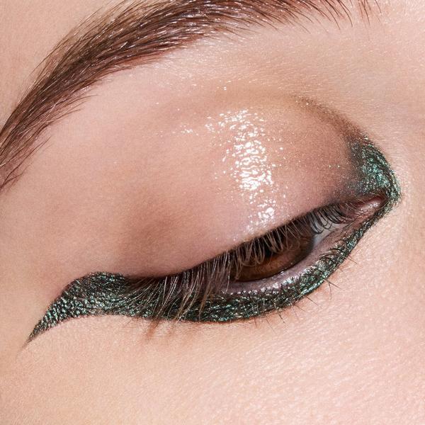 MAC Small Molten Metallic Eyeshadow #4