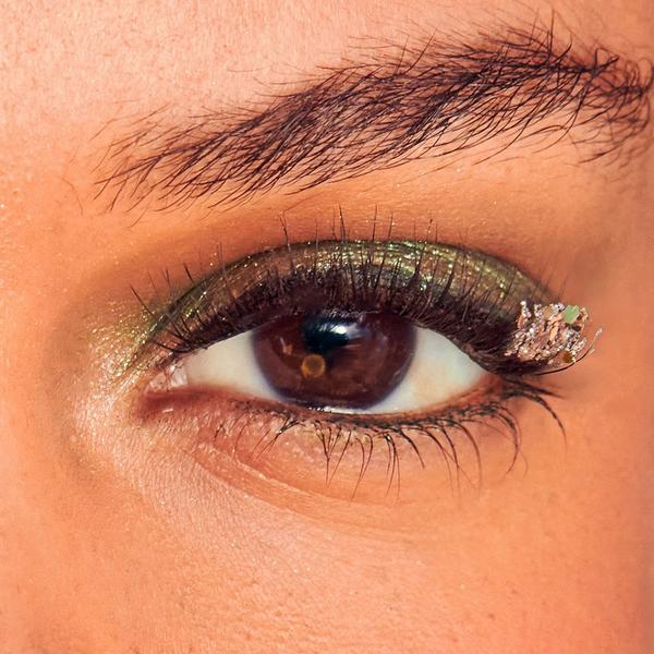 Kiss imPRESS X WICKED For Good Self Adhesive Eyelash Clusters #4