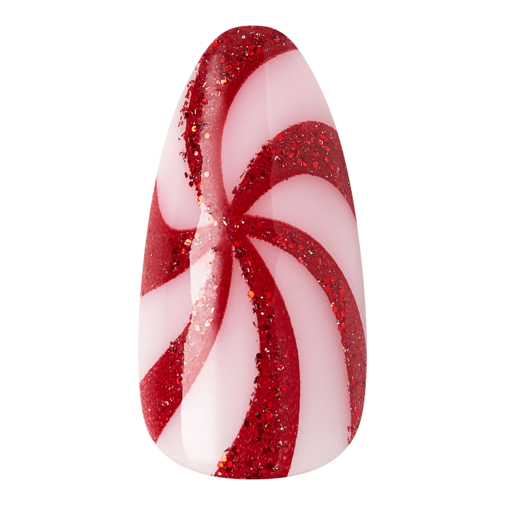 Voguish Fantasy Holiday Press on Nails - One More Kiss