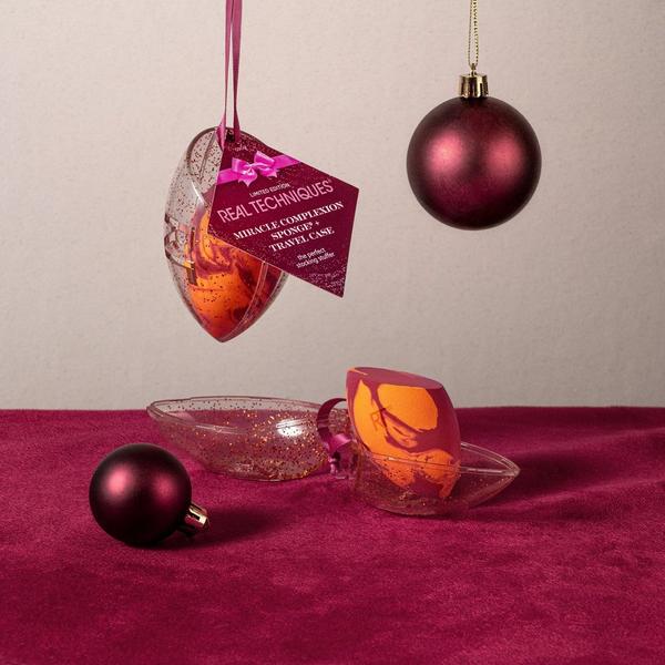 Real Techniques Miracle Complexion Sponge + Travel Case Gift Set #5