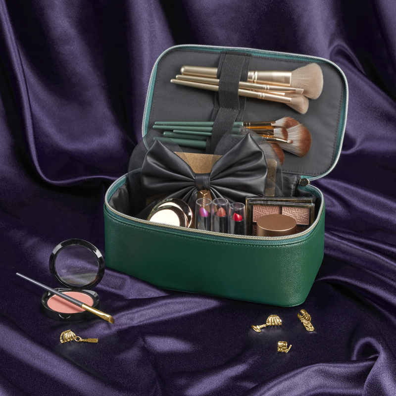 ウィキッド　 メイクアップブラシキット＋メイクアップバッグ WICKED Tartan + Twine - Wicked Elphaba Brush Organizer | Ulta Beauty