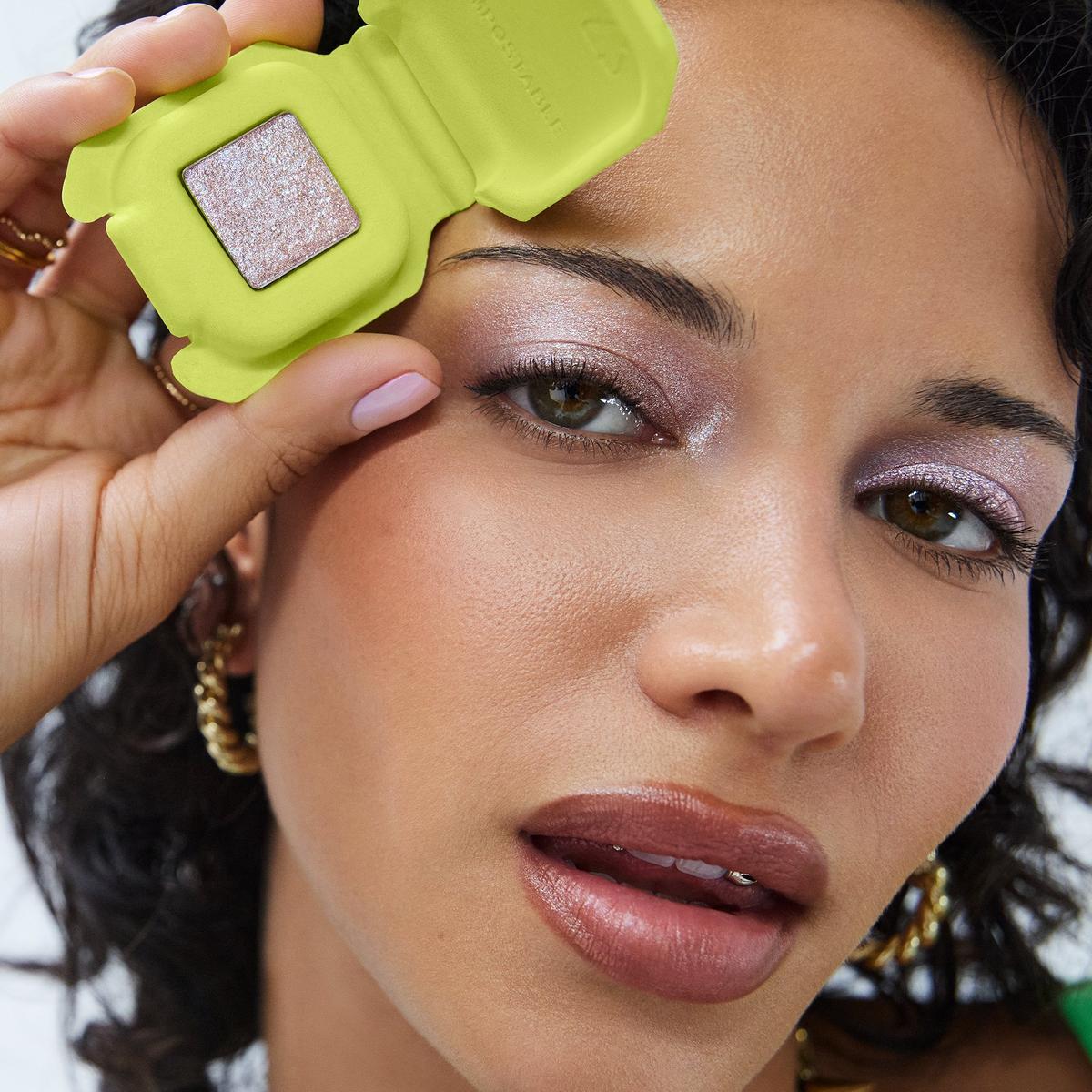 Eyeshadow Singles - Sparkle Puff