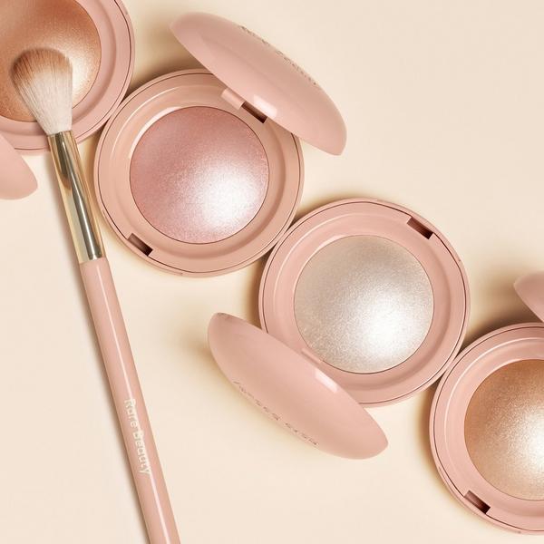 Rare Beauty Positive Light Precision Highlighter Brush #3