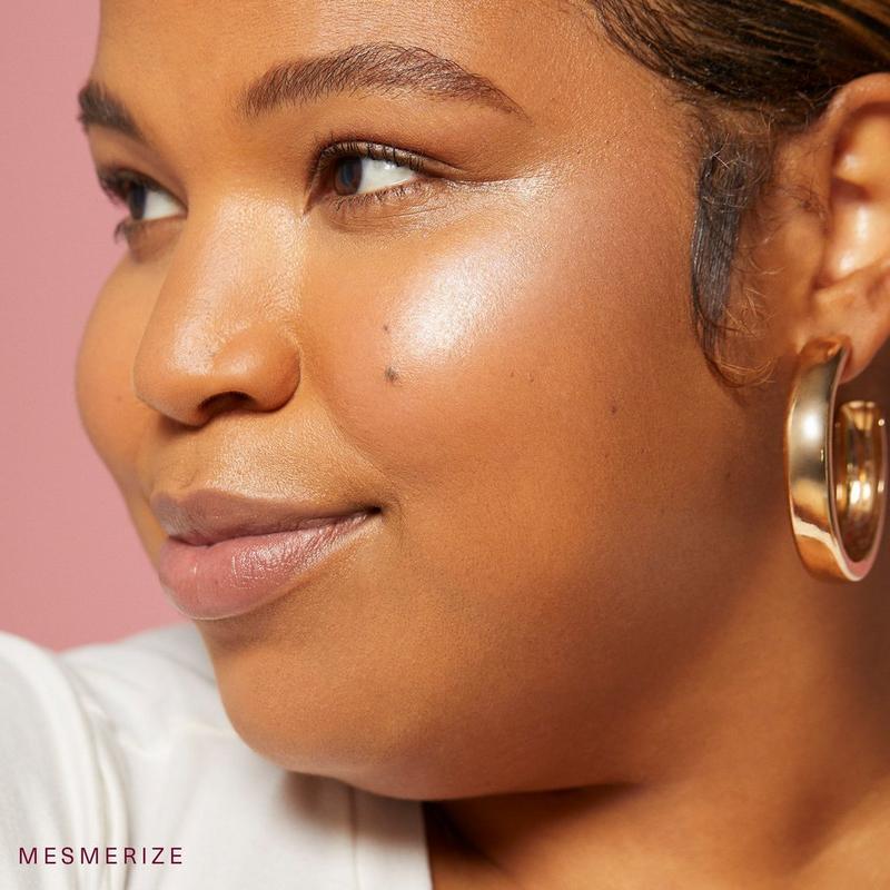 Rare Beauty - Mesmerize Positive Light Silky Touch Highlighter