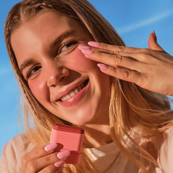 Essence Yee Haw! Blush Stick #3