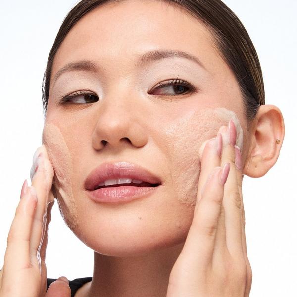 MAC Major Foamo Jelly Cleanser #3