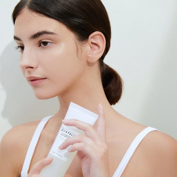 SKIN1004 Madagascar Centella Tone Brightening Cleansing Gel Foam #4