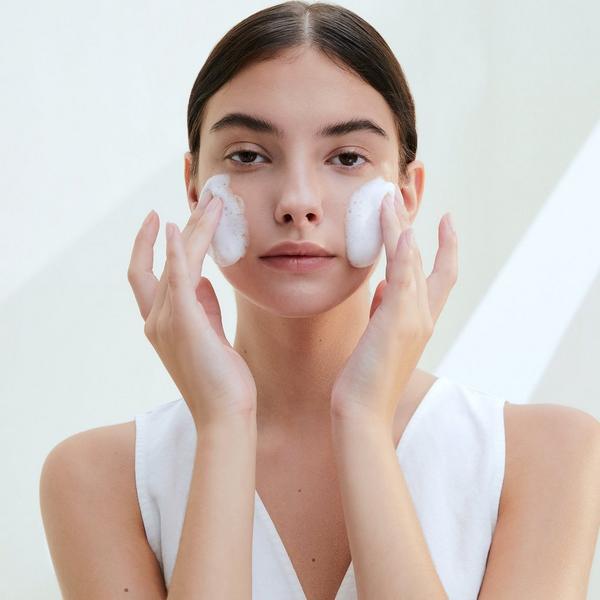 SKIN1004 Madagascar Centella Tone Brightening Cleansing Gel Foam #5