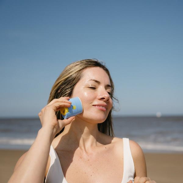 Bloomeffects Tulipscreen Shield & Glow Mineral Active Sunstick SPF 50 #4