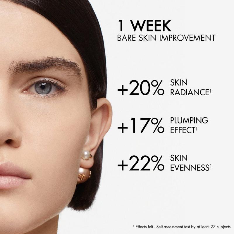 Dior - 00 Forever Skin Wear Blurring Natural Matte Foundation