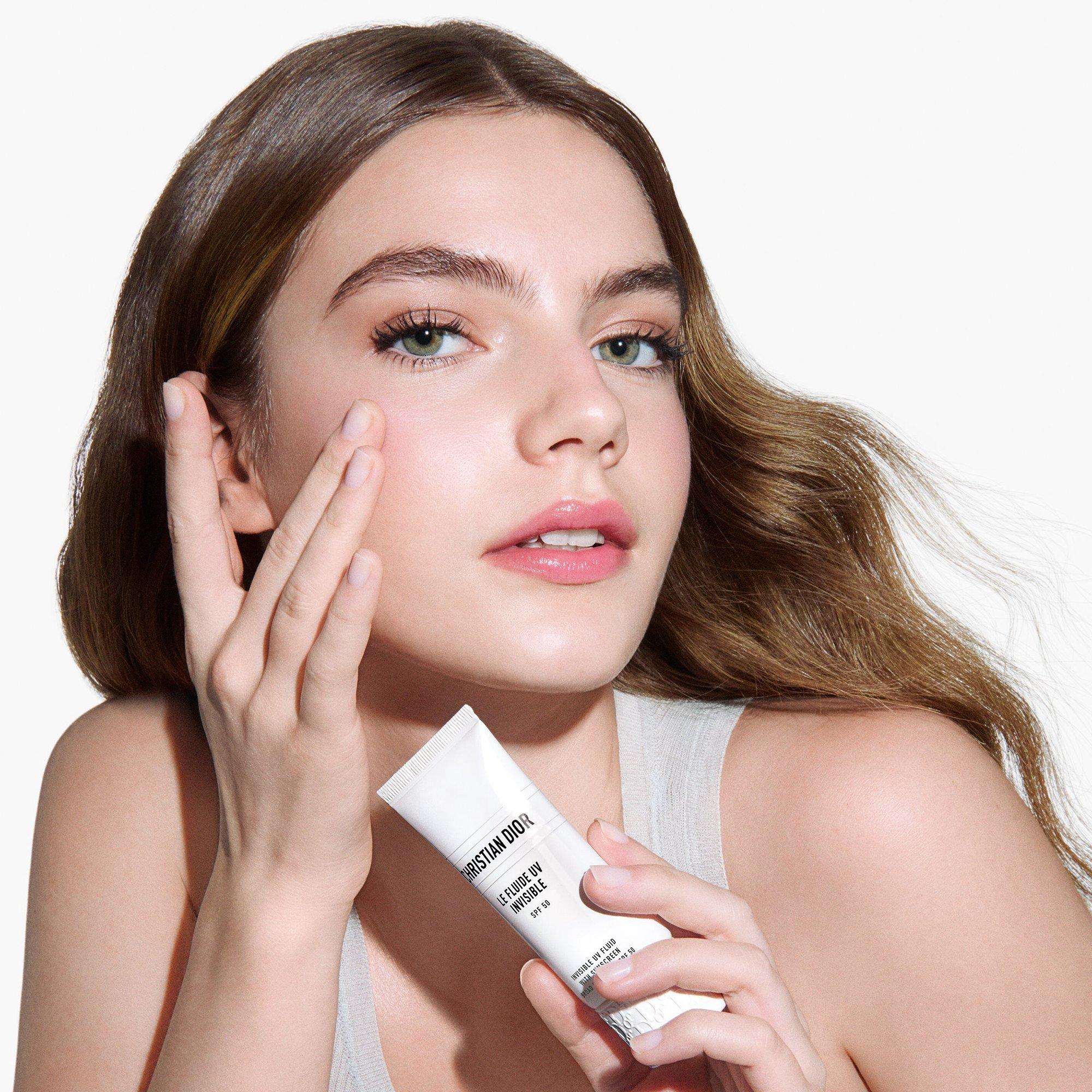 Увлажняющий солнцезащитный флюид для лица Dior Invisible UV — фото 5