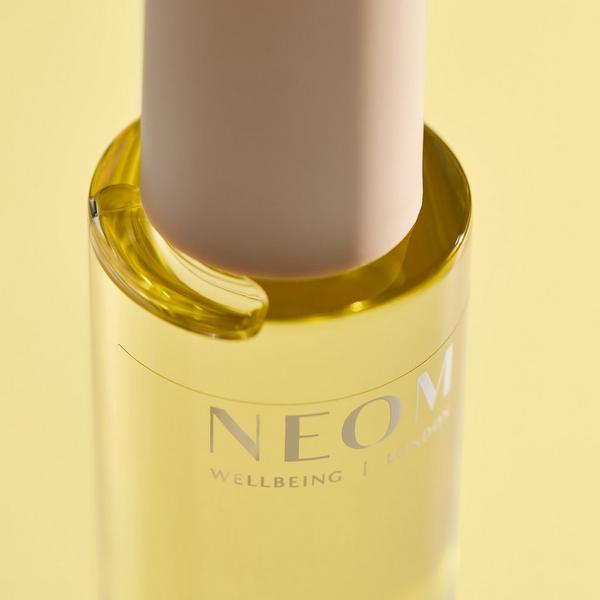 NEOM Wellbeing Pro-Vitamin D3 Dry Body Oil #8