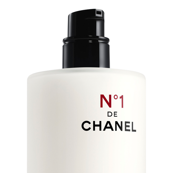 CHANEL N°1 DE CHANEL REFINING YOUTH EMULSION Refines Skin Texture - Mattifies - Smooths #3