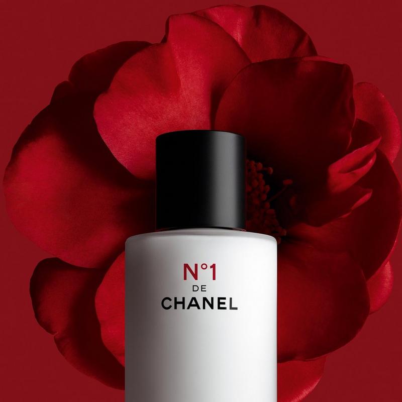 CHANEL - N°1 DE CHANEL REFINING YOUTH EMULSION Refines Skin