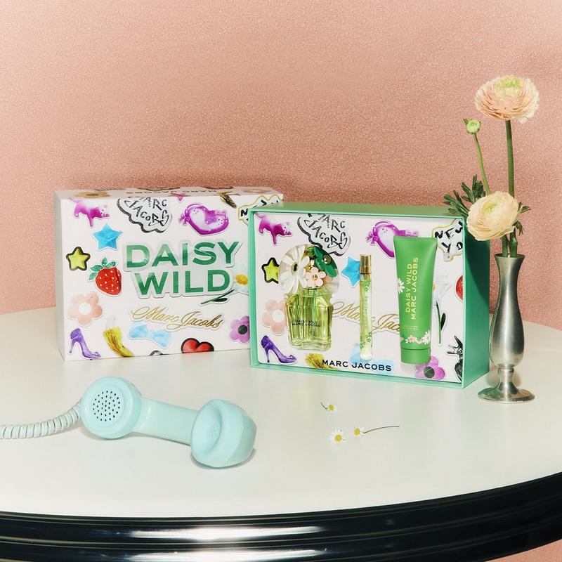 marc jacobs daisy wild 香水 ボディーローション ギフト Marc Jacobs - Daisy Wild Eau de Parfum & Body Lotion 3-Piece Gift