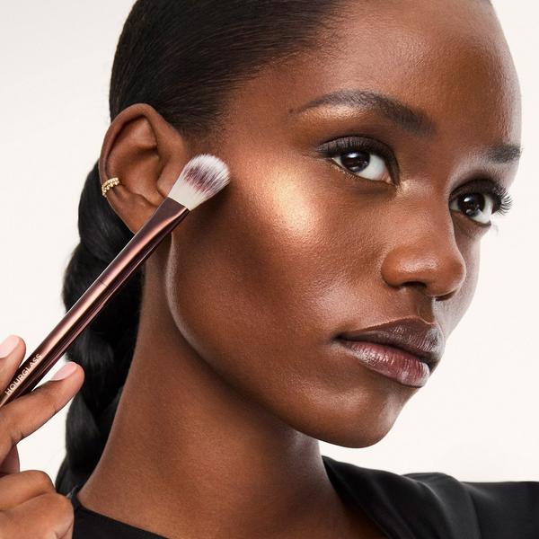 HOURGLASS No. 16 Highlighter Brush #2