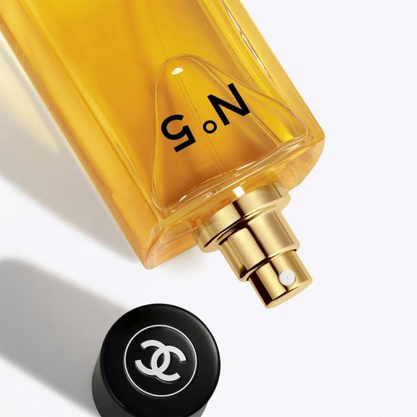 CHANEL N°5 Eau de Toilette Spray #2