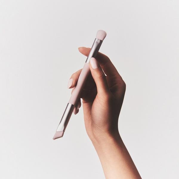 KYLIE COSMETICS Precise Sculpting Complexion Brush #3