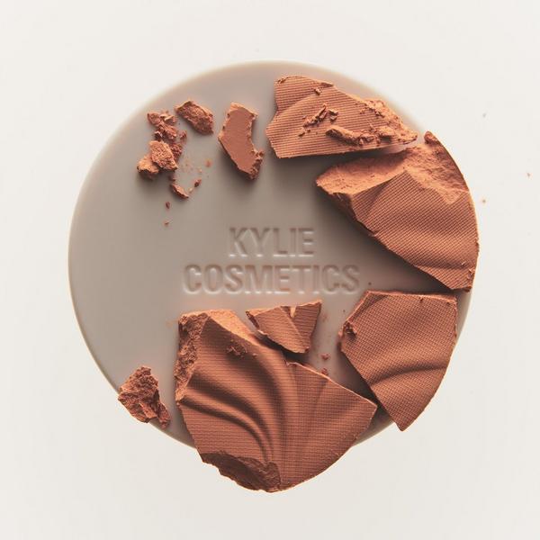 KYLIE COSMETICS Natural Blur Brightening Powder #5