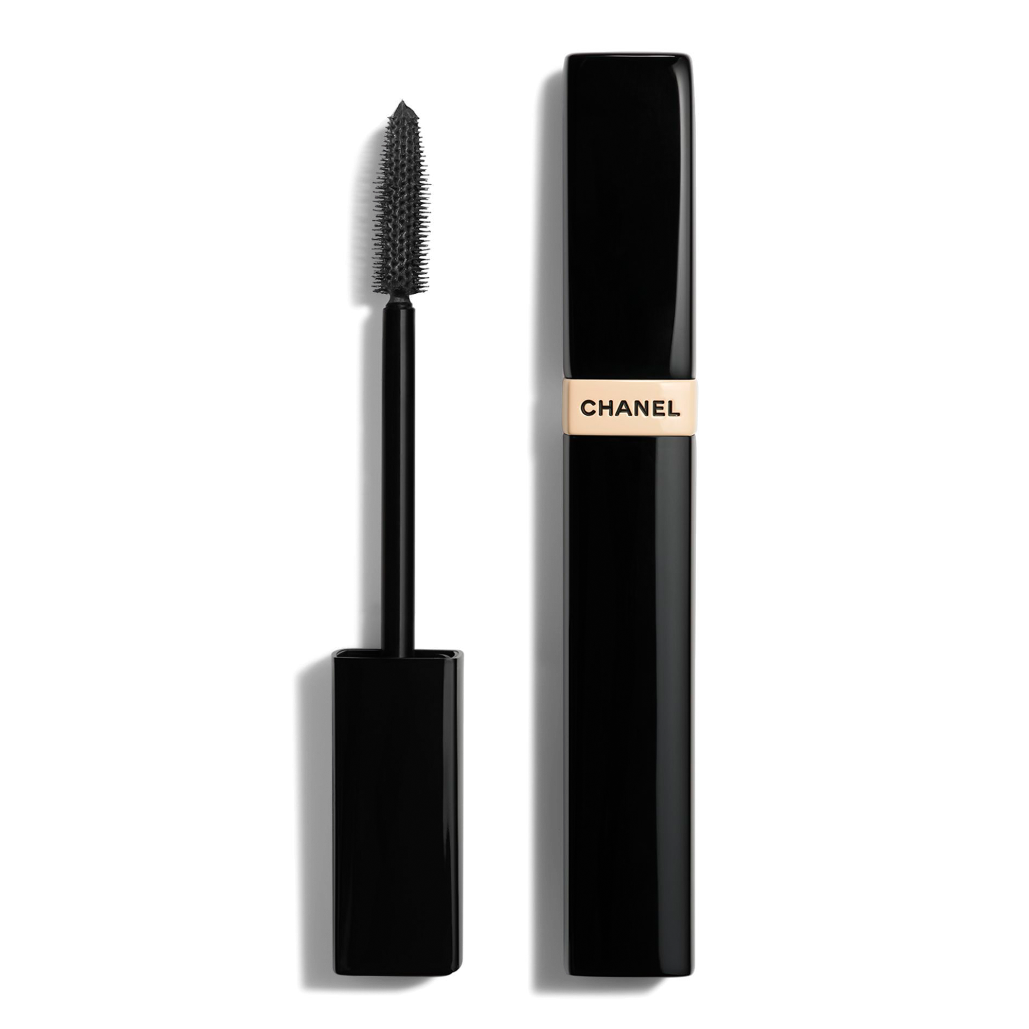 CHANEL LES BEIGES Volume and Definition Mascara #1