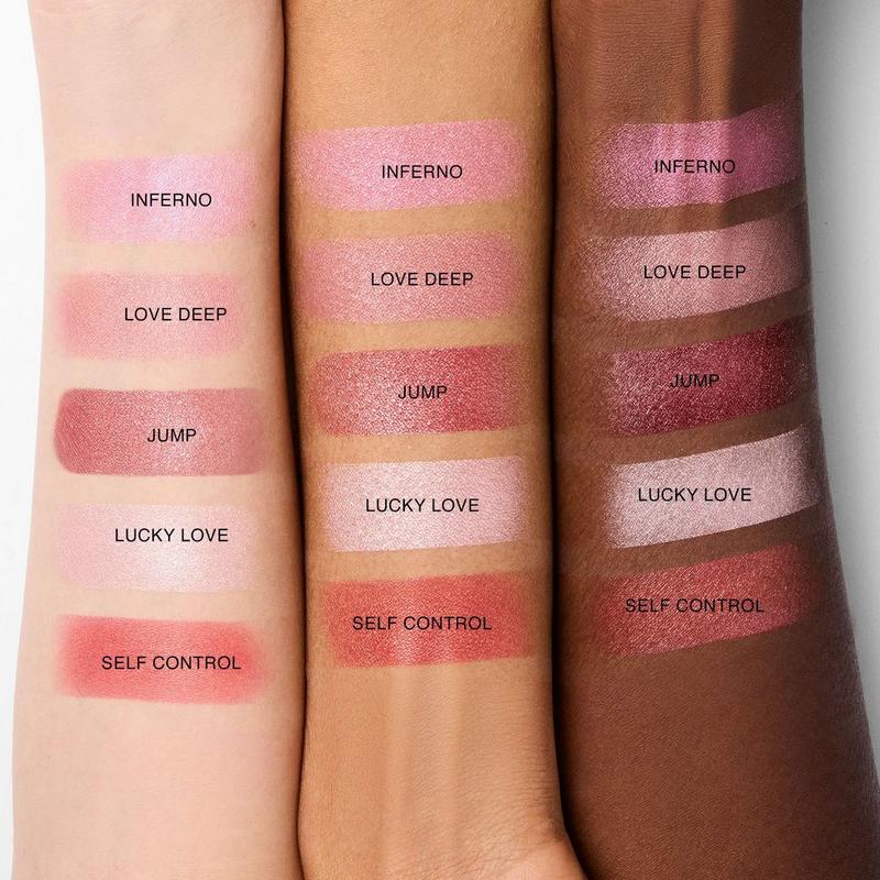 NARS ブラッシュ LUCKY LOVE パウダーチーク NARS - LUCKY LOVE Light Reflecting Luminizing Blush | Ulta Beauty