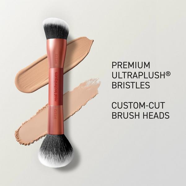 Real Techniques Liquid & Powder Base Brush #4
