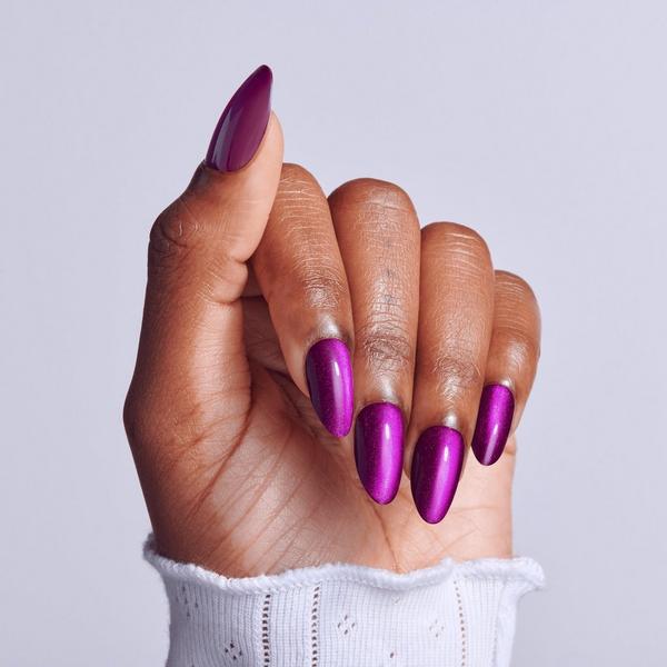 Kiss Core Magnetic Medium Almond Press On Nails #5