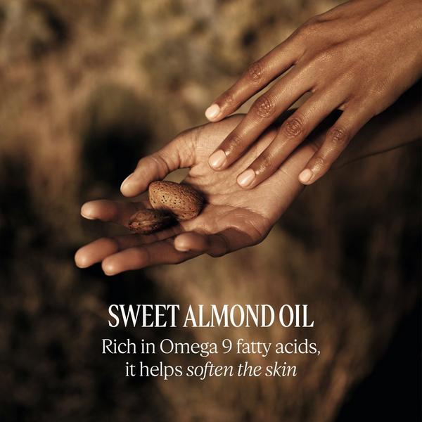 L'Occitane Amande Sublime Quenching Milk Veil #6
