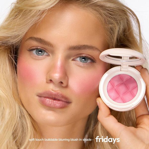 ICONIC LONDON Soft Touch Buildable Blurring Blush #3