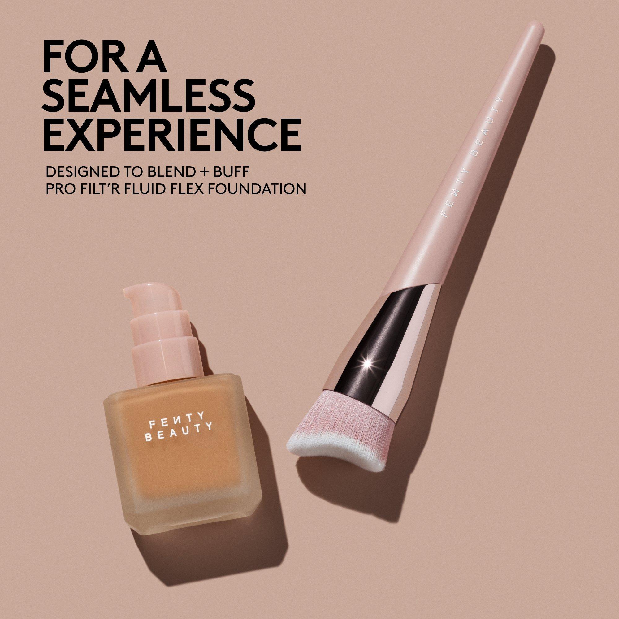 Кисть для тональной основы Fenty Beauty by Rihanna Fluid Flex 165 — фото 4