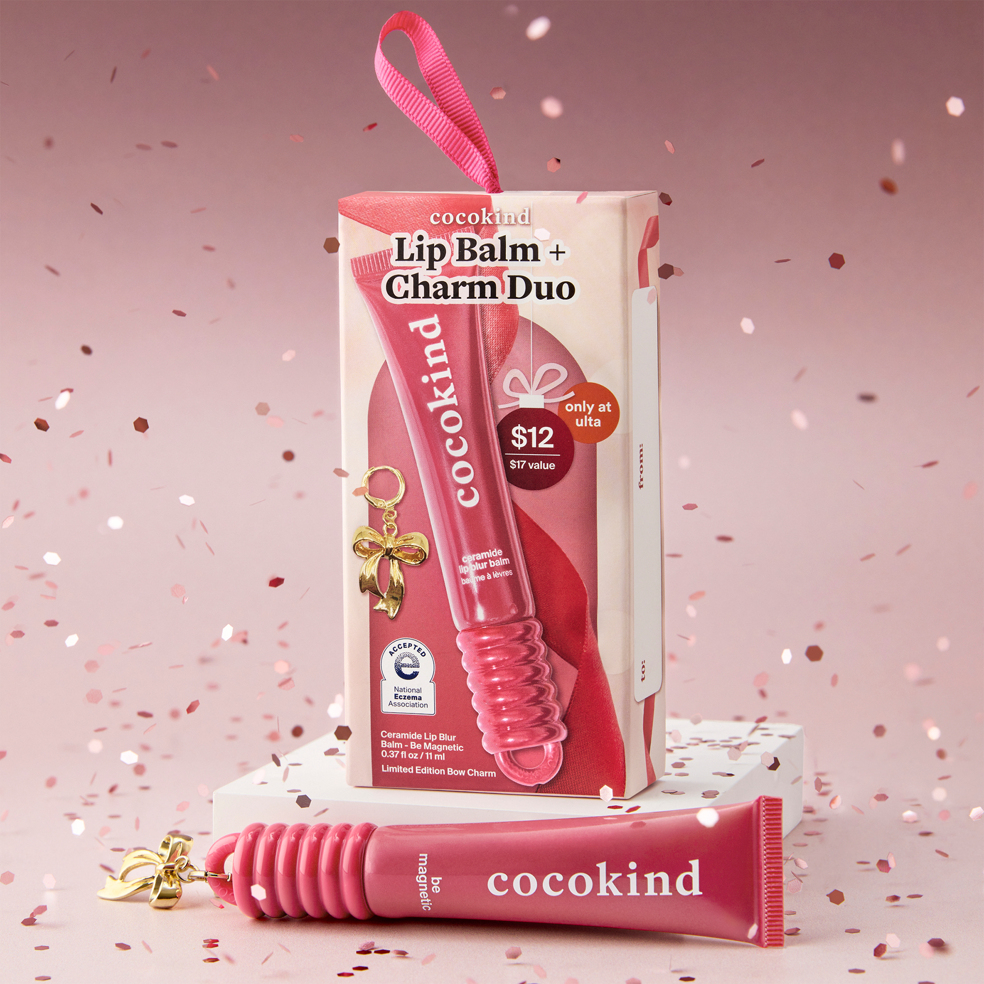 Набор из двух бальзамов для губ и подвесок cocokind Lip Balm + Charm — фото 3