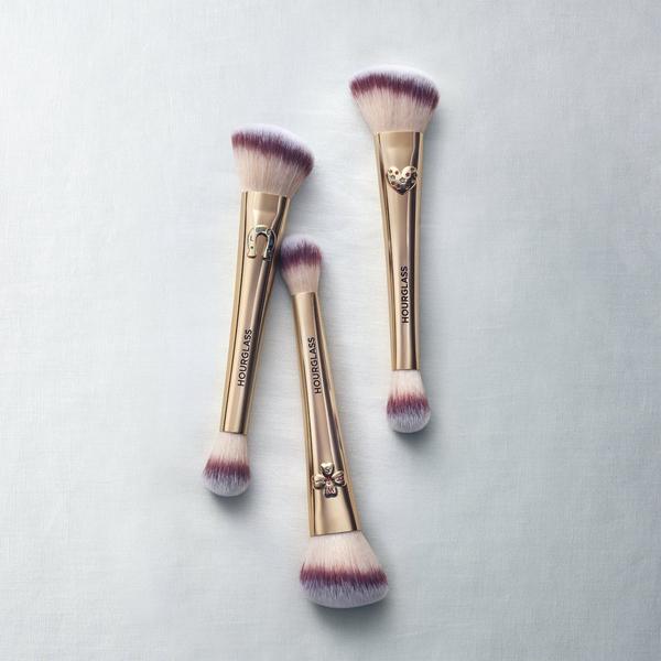 HOURGLASS Ambient Lighting Edit Brush II #4