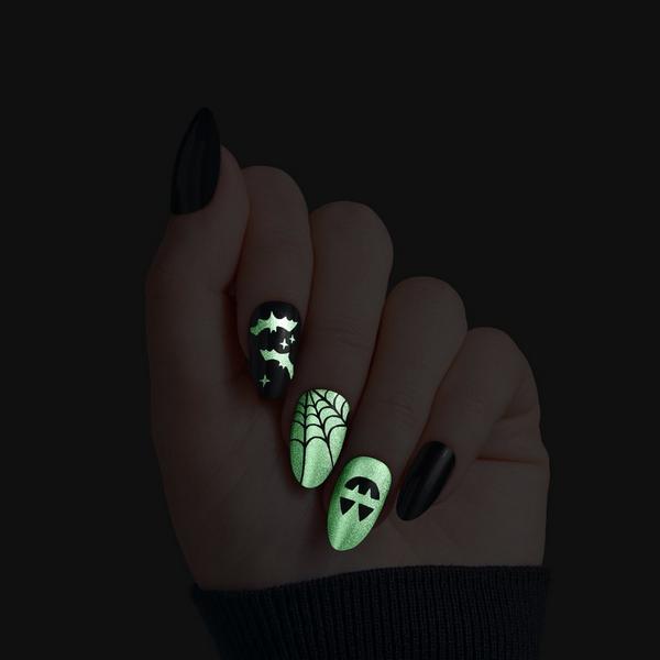 Kiss Core Design Medium Almond Press On Nails, Vamp It Up #5