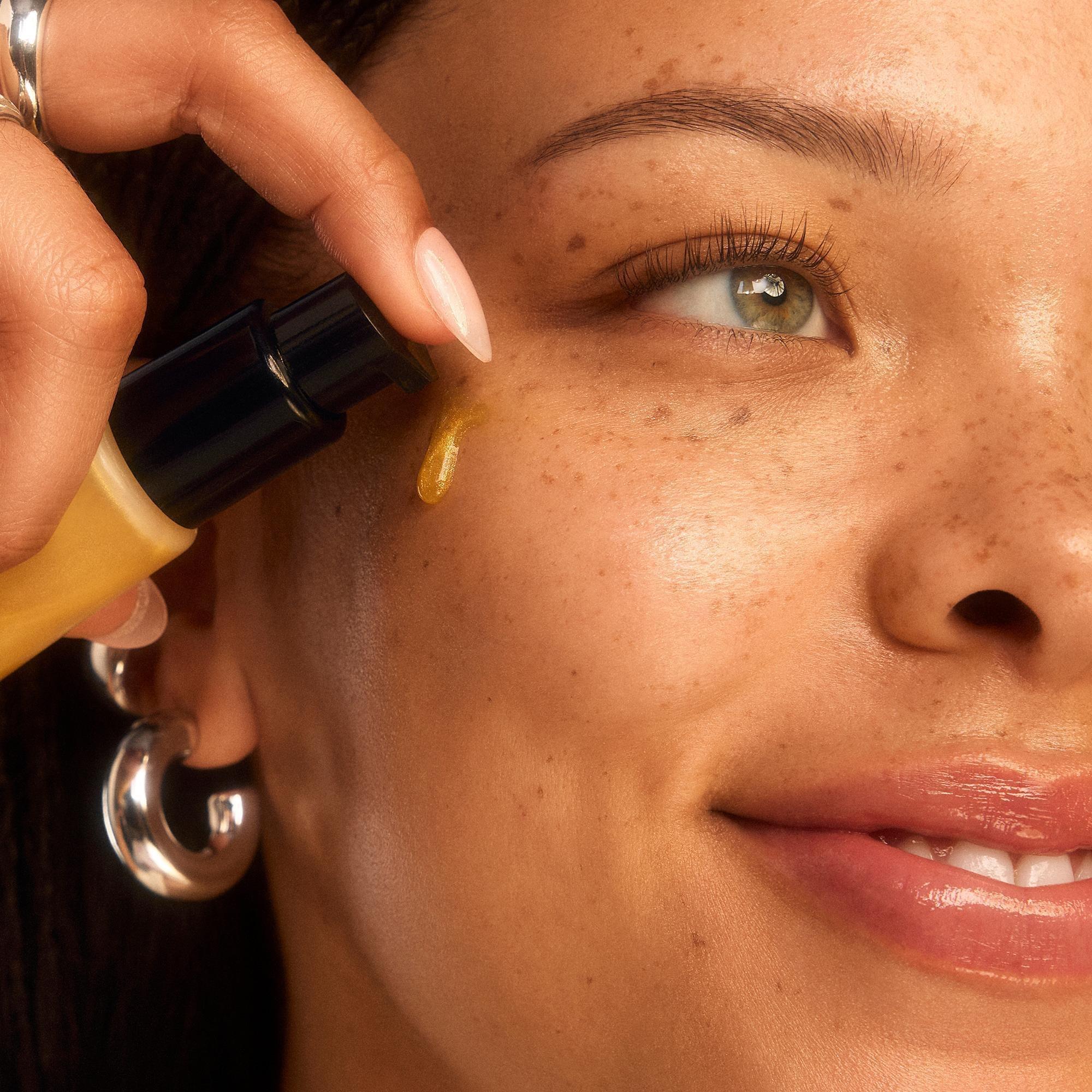 e.l.f. Cosmetics Power Grip Gold Drip Primer — фото 3