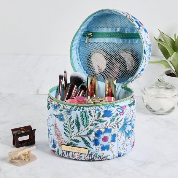 Tartan + Twine Blue Floral Round Train Case #4