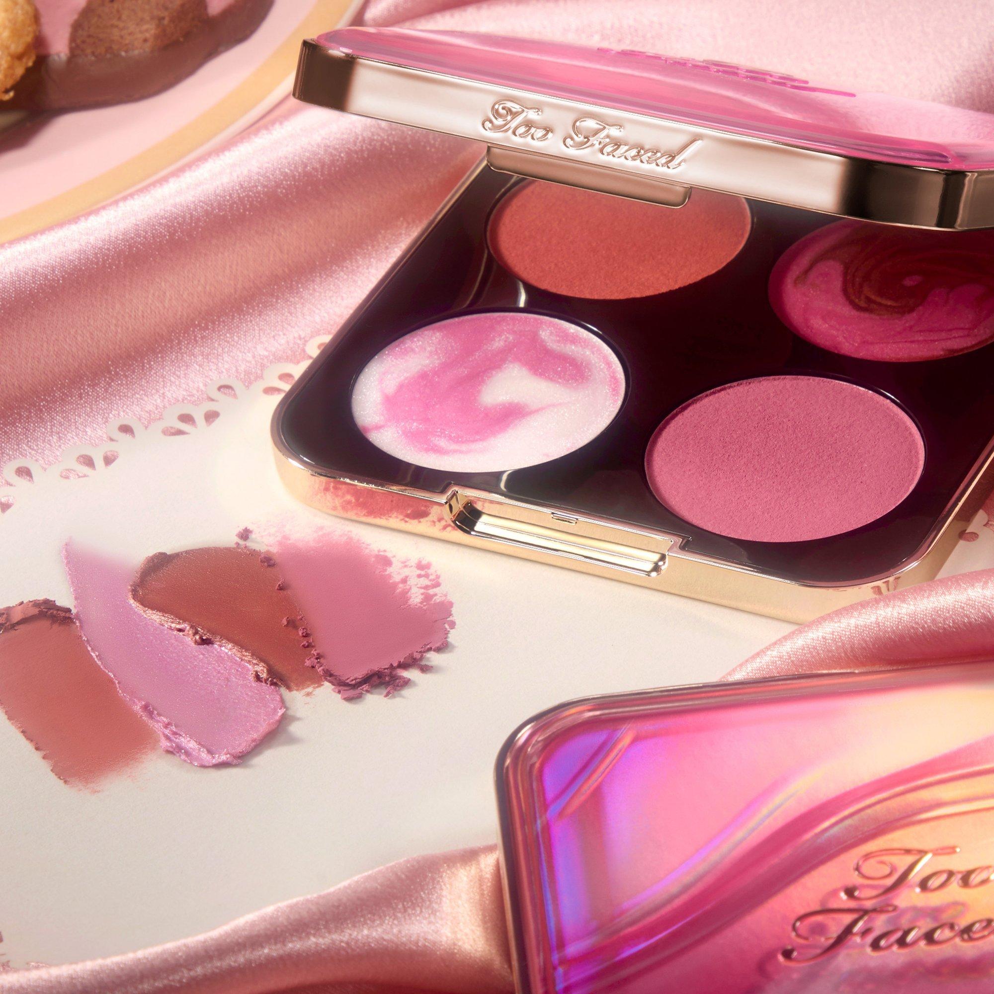 Палетка для лица Too Faced Daydreams, лимитированный выпуск — фото 7
