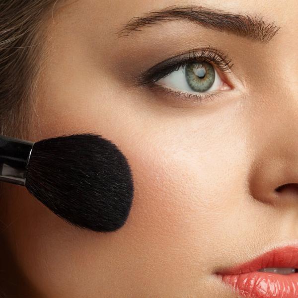 AMAZING COSMETICS Velvet Brush #2