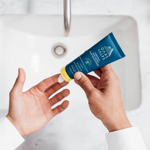 Oars + Alps Everyday Anti-Aging Face Moisturizer with SPF 37 #3