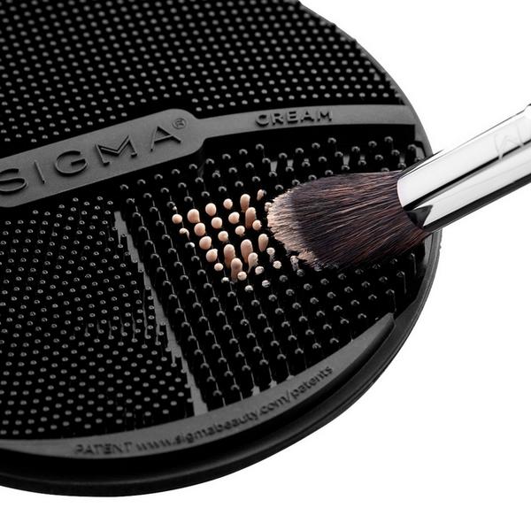 Sigma Beauty Travel Switch #5