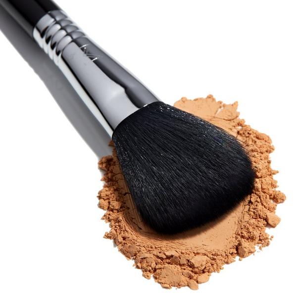 Sigma Beauty F10 Powder/Blush Brush #4