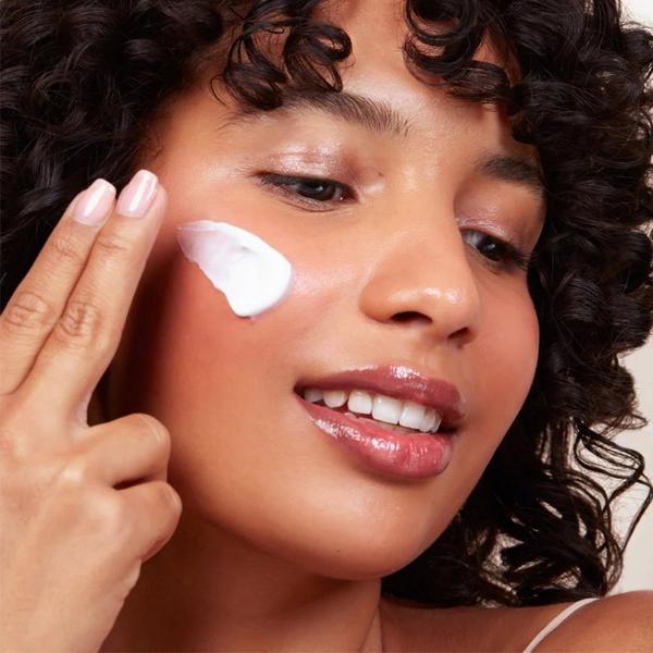 Monika Blunder Beauty Undercover Face Crème #3