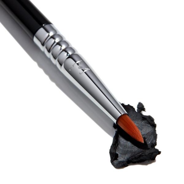 Sigma Beauty E05 Eyeliner Brush #4