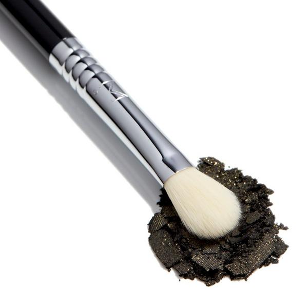 Sigma Beauty E25 Blending Brush #4