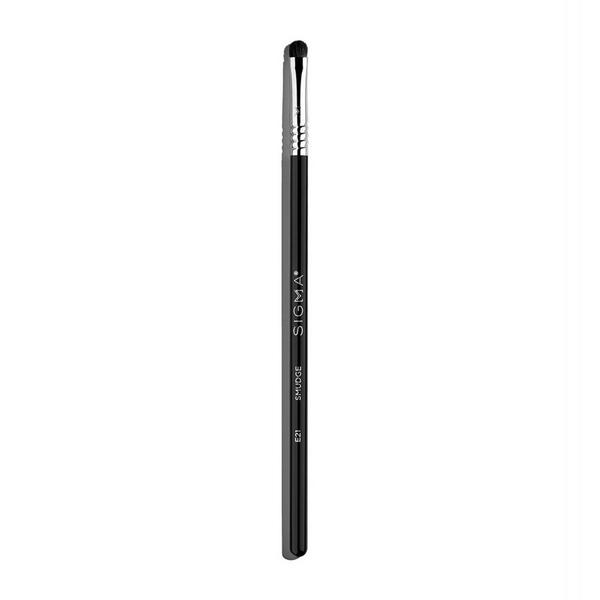 Sigma Beauty E21 Smudge Brush #4