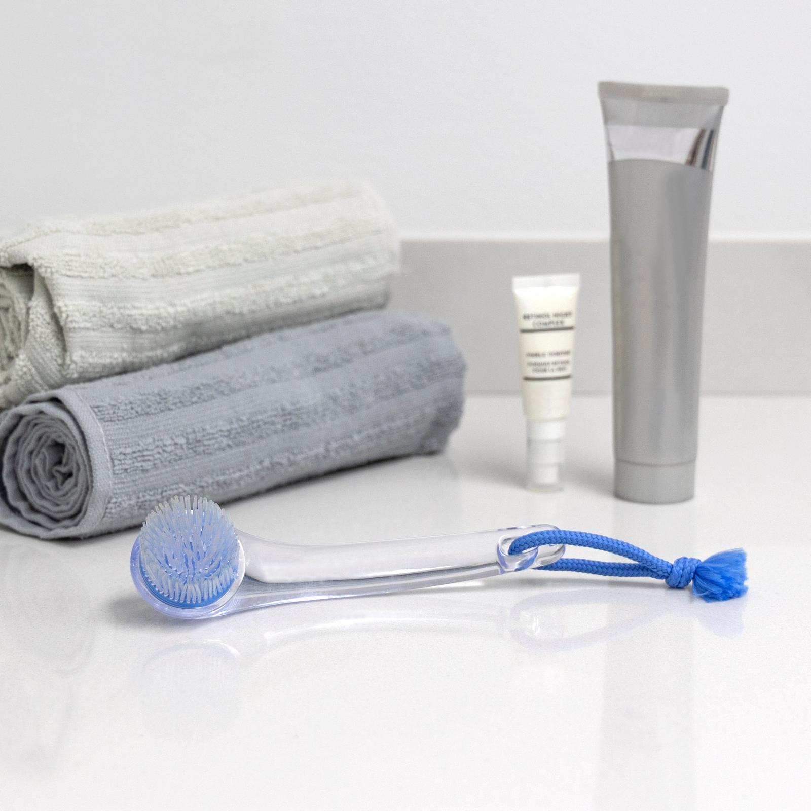 Exfoliating Facial Brush with Silicone Bristles - Clear